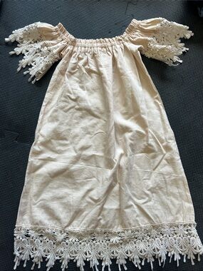 Kids Cream Off-Shoulder Cotton Nightgown with Lace Trim
